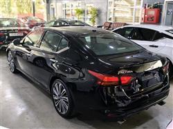 نيسان ألتيما